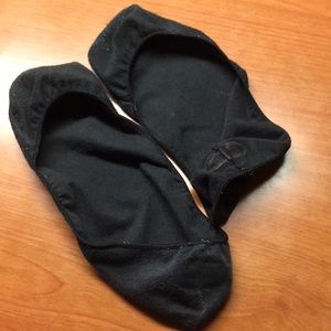 Black no-show socks